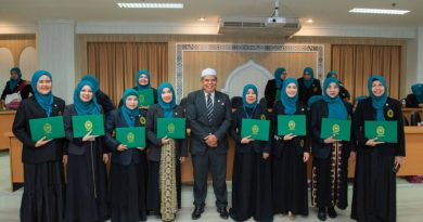 The Grand Mufti of Thailand has awarded the certificate to those in power who have completed the second training course on leadership development for modern Islamic leadership in 2024