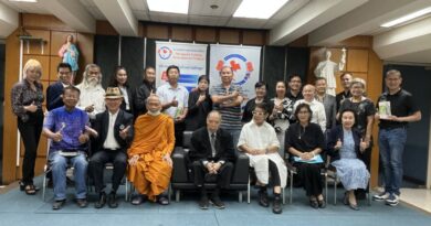 สมาคมฝึกการพูด แห่งประเทศไทย  “The Speech Training  Association of Thailand”  พ.อ.พิเศษ เกษม รัตนปราณี (นายกสมาคมฝึกการพูดแห่งประเทศไทย)  ชวนมาฝึกทักษะ พร้อมสร้างมูลค่าเพิ่มให้ตัวเอง ด้วยการฝึกพูดที่สมาคมฝึกการพูดแห่งประเทศไทย!