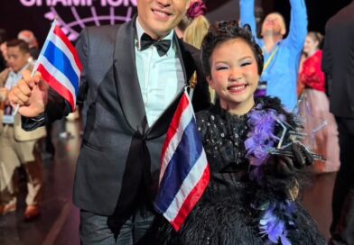 เด็กไทยสุดเจ๋ง ! สร้างชื่อบนเวทีโลก หลังคว้าแชมป์โลกร้องเดี่ยวเยาวชน WCOPA 2026   บันทึกให้เป็นคนไทย คนแรกกับความสำเร็จระดับโลกให้ประเทศไทยในรอบ 28 ปี